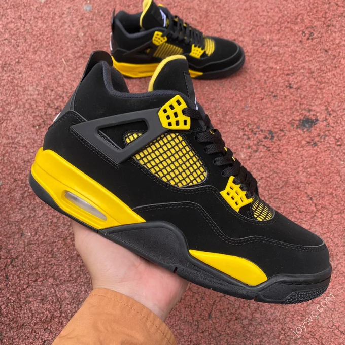 Air Jordan 4 Retro 