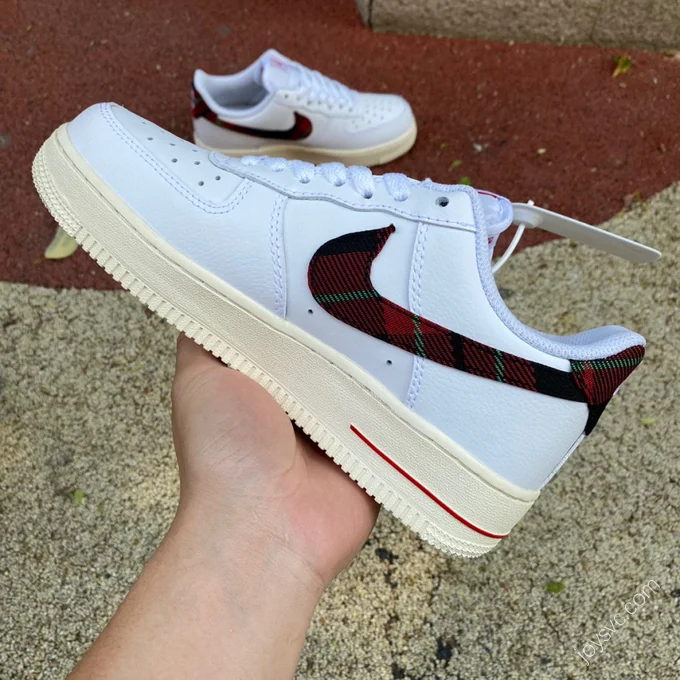 Nike Air Force 1 White/Red Checkered DV0789-100