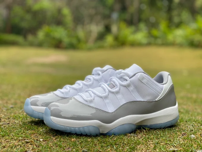 Air Jordan 11 Retro Low 