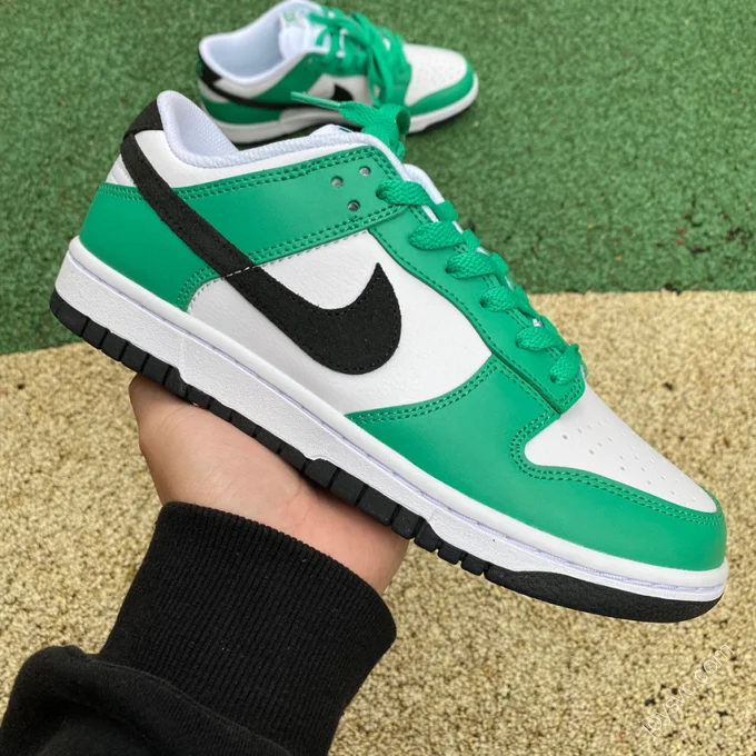 Nike Dunk Low SE 