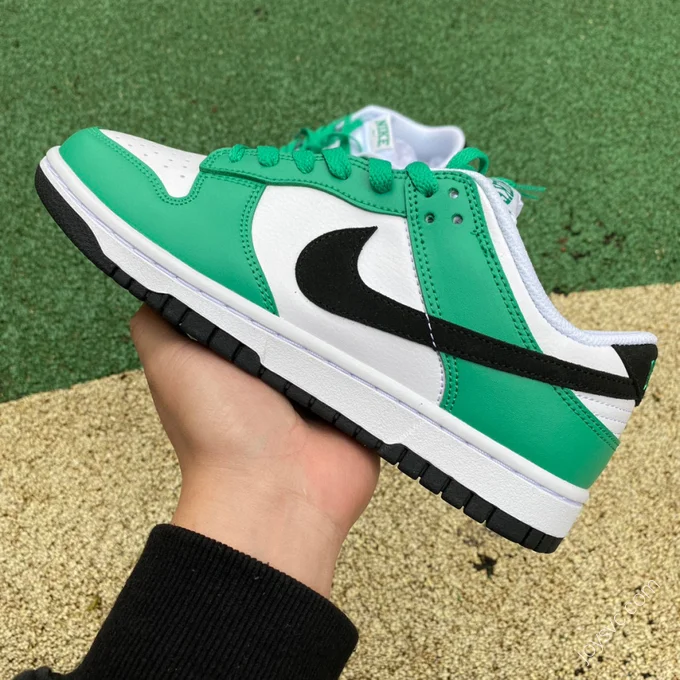 Nike Dunk Low SE 