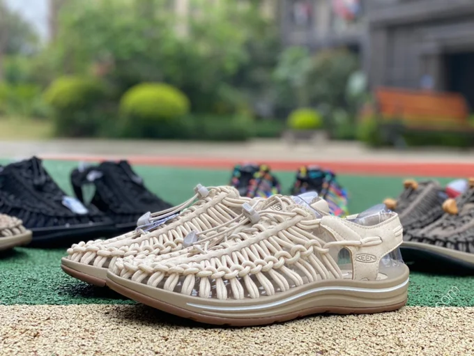 KEEN Uneek Beige