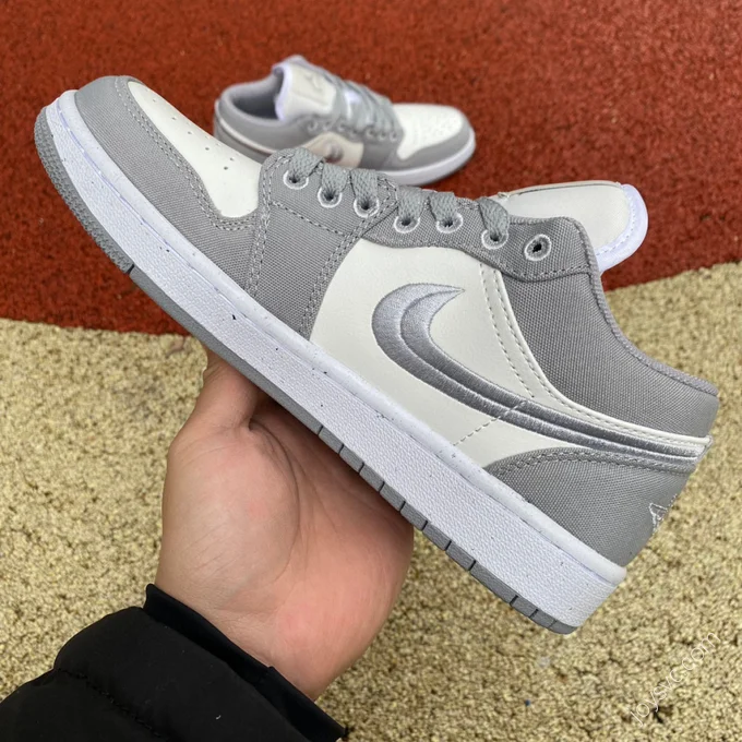 Air Jordan 1 Low SE 