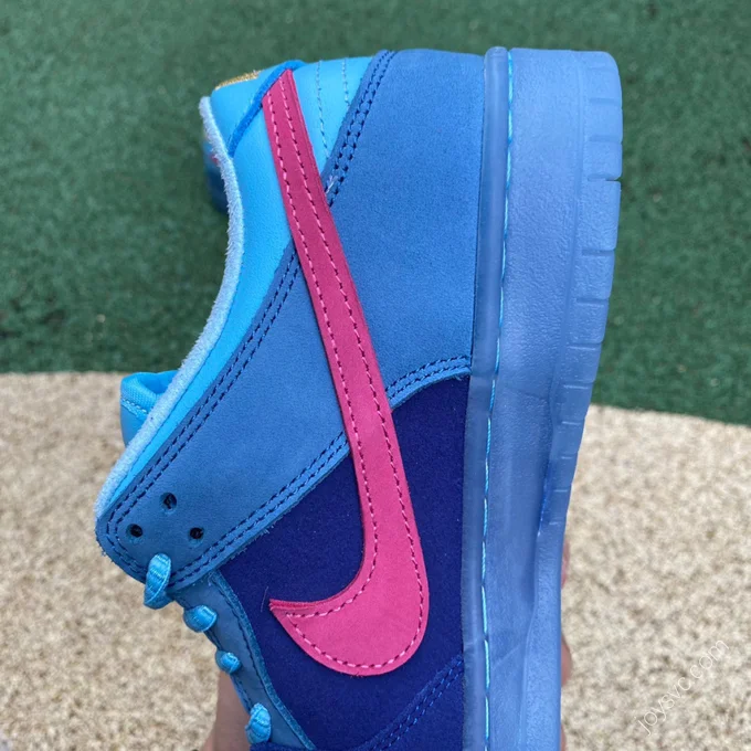 Run The Jewels x Nike SB Dunk Low 