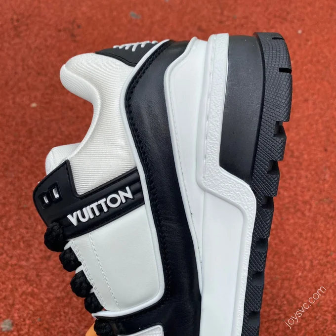 LOUIS VUITTON Trainer Maxi Black White