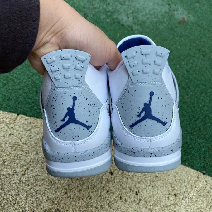 Air Jordan 4 