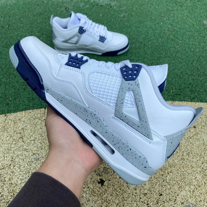 Air Jordan 4 