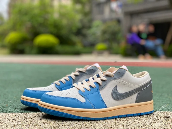 Air Jordan 1 Low UNC Grey Low-Top Sneaker DZ5376-469