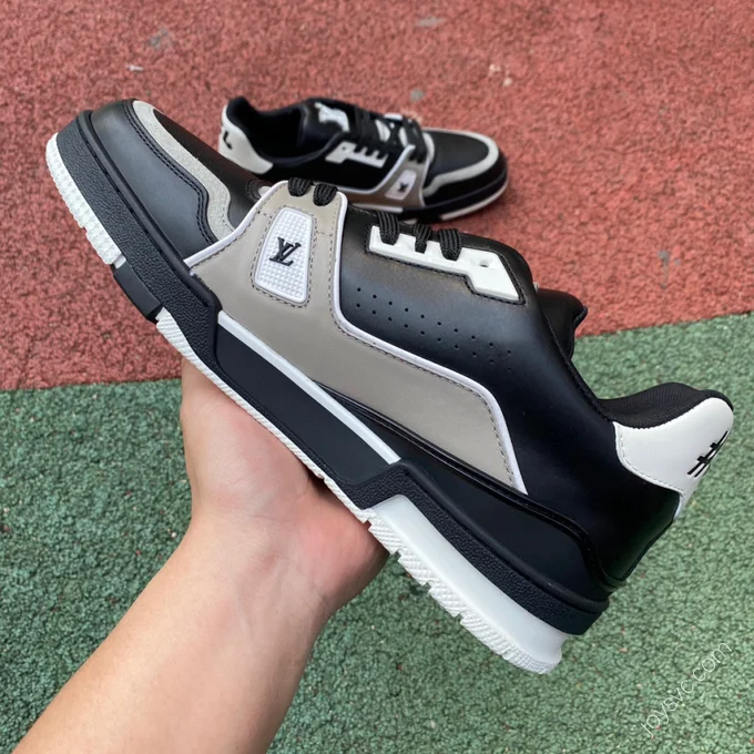 LOUIS VUITTON Trainer Black Grey