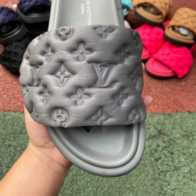 LOUIS VUITTON Pool Pillow Comfort Slides Grey