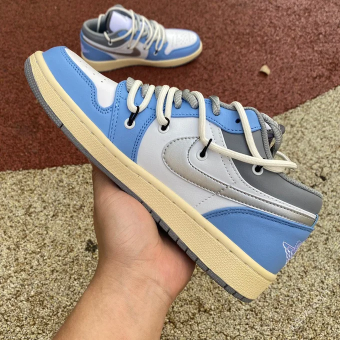 Air Jordan 1 Low White Blue Grey Sneakers 553558-053