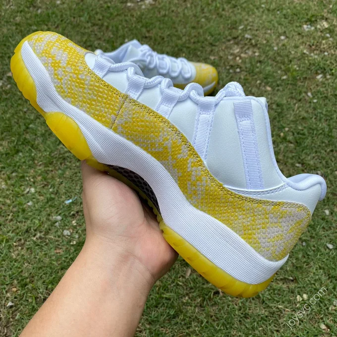 Air Jordan 11 Low WMNS 