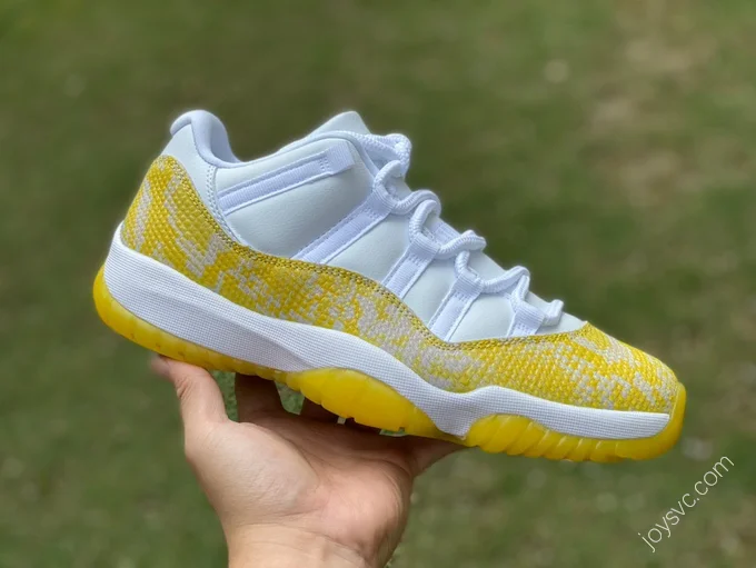 Air Jordan 11 Low WMNS 
