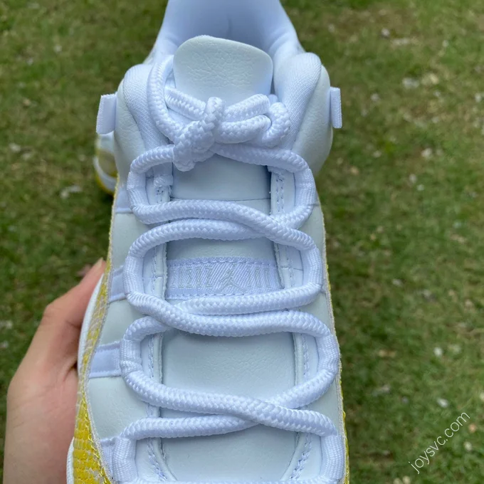 Air Jordan 11 Low WMNS 