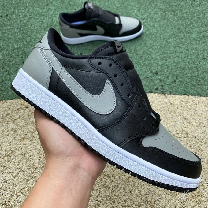 Air Jordan 1 Retro Low Black Grey Low-Top Sneaker 705329-003