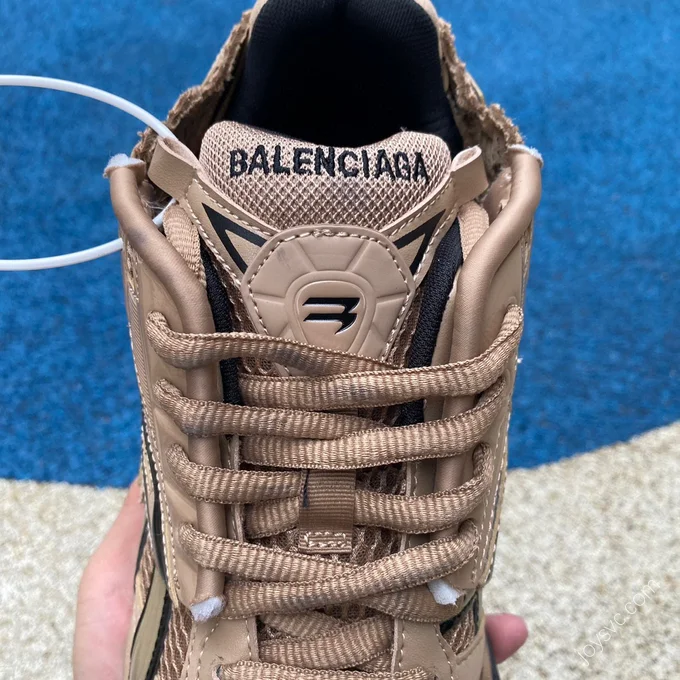 Balenciaga Runner 7.0 Beige