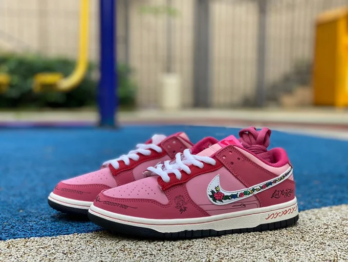 Nike Dunk Low 