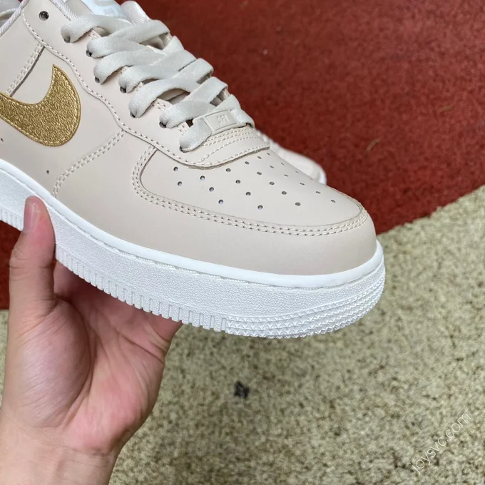 Nike Air Force 1 Light Yellow DQ7569-102