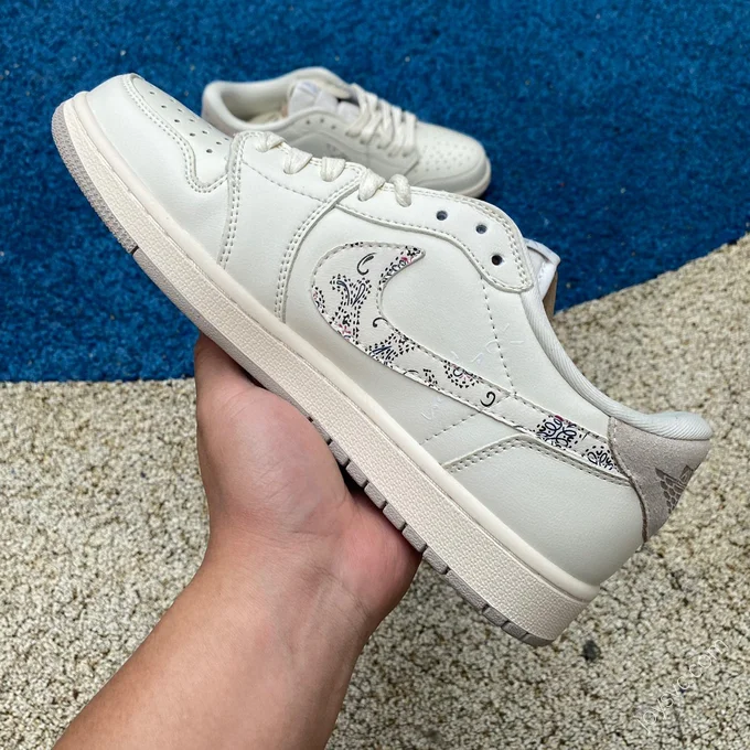 Travis Scott x Air Jordan 1 Low White Paisley DM7866-898