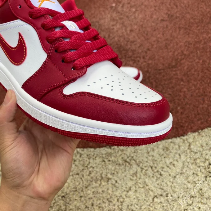 Air Jordan 1 Low 