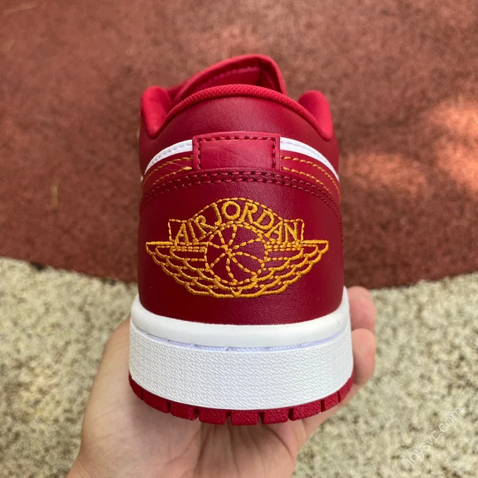 Air Jordan 1 Low 