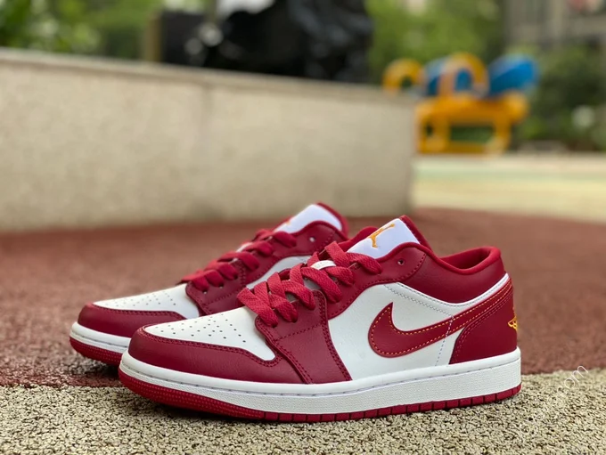 Air Jordan 1 Low 