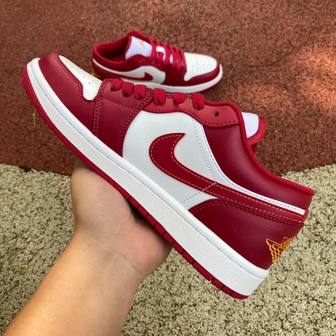 Air Jordan 1 Low 