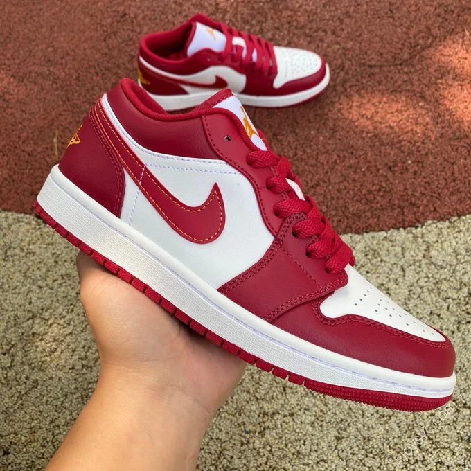 Air Jordan 1 Low 