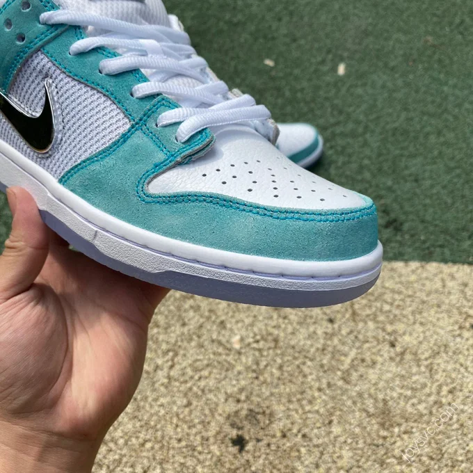 APRIL SKATEBOARDS x Nike SB Dunk Low White Green