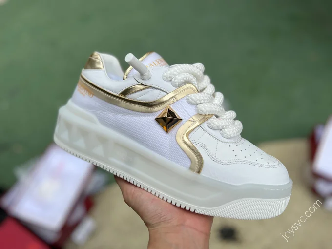 Valentino One Stud Gold White