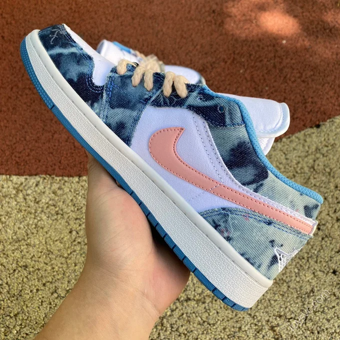 Air Jordan 1 Low Washed Denim Low-Top Sneaker DM8947-100