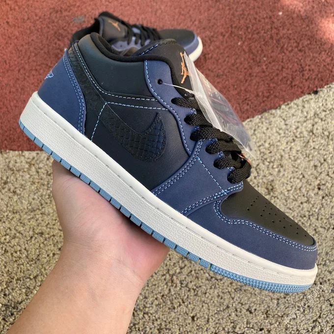 Air Jordan 1 Low 