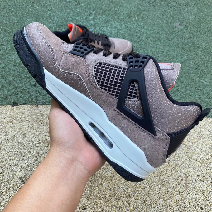 Air Jordan 4 