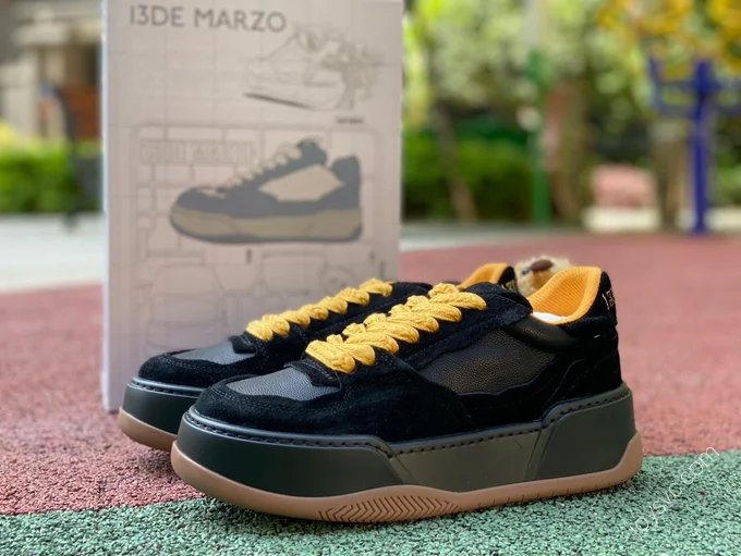 13 DEMARZO 23SS Two-Tone Leather Low-Top Sneakers