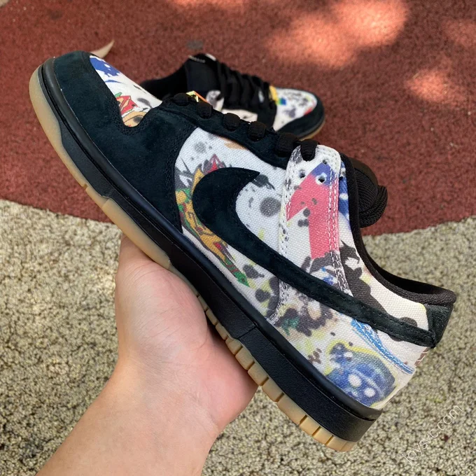 Supreme x Nike SB Dunk Low Black Graffiti FD8778-001