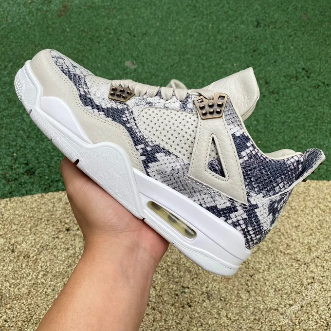 Air Jordan 4 