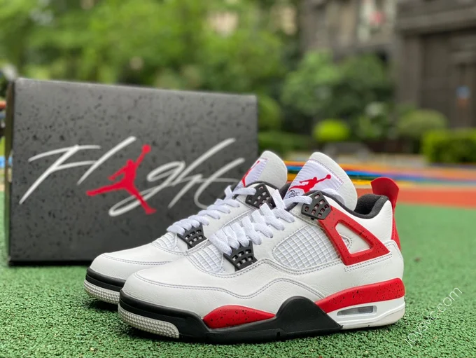Air Jordan 4 