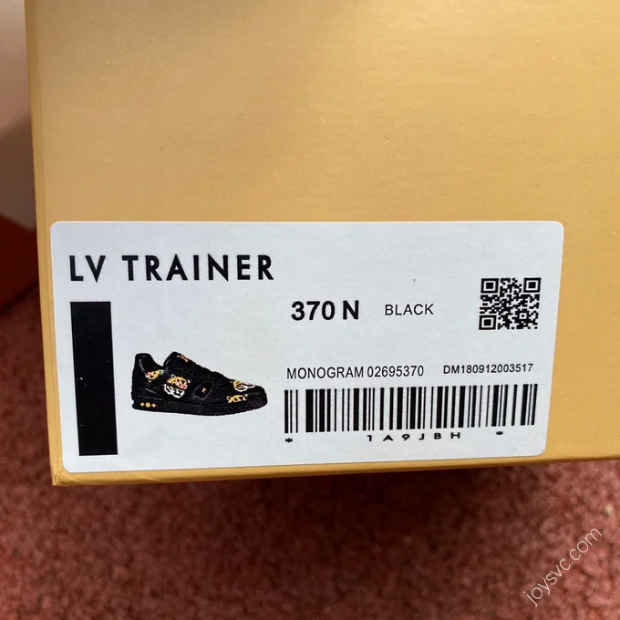 LOUIS VUITTON Trainer Black