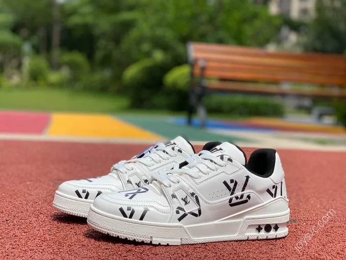 LOUIS VUITTON Trainer White Print