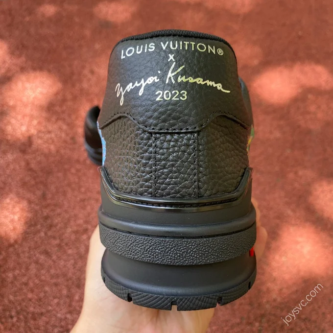 LOUIS VUITTON Trainer Black