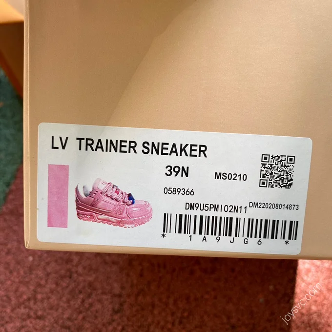 LOUIS VUITTON Trainer Maxi Pink