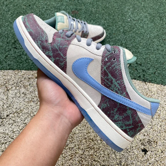 Crenshaw Skate Club x Nike SB Dunk Low FN4193-100