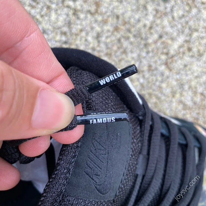Supreme x Nike SB Dunk Low 