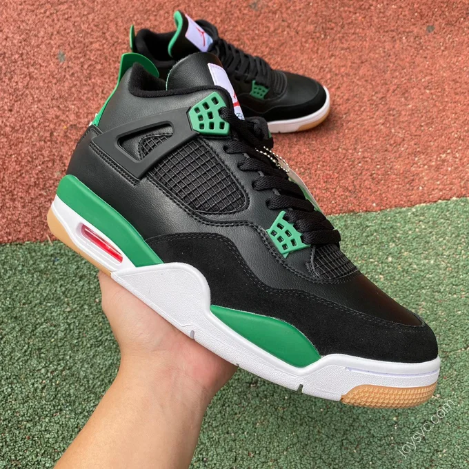 Nike SB x Air Jordan 4 