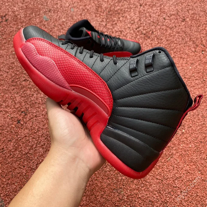 Air Jordan 12 