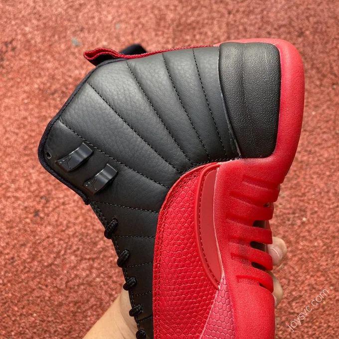 Air Jordan 12 