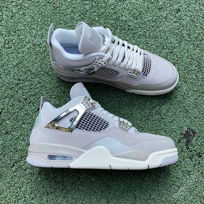 Air Jordan 4 WMNS 