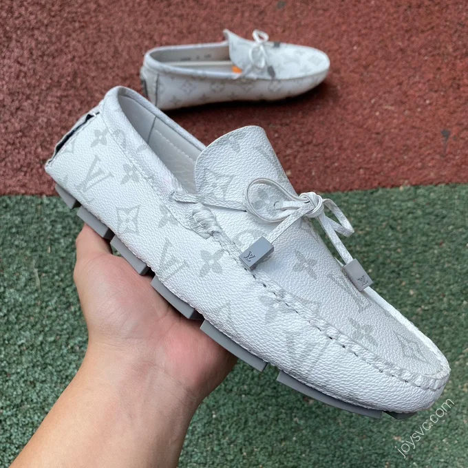 LOUIS VUITTON Moccasin White