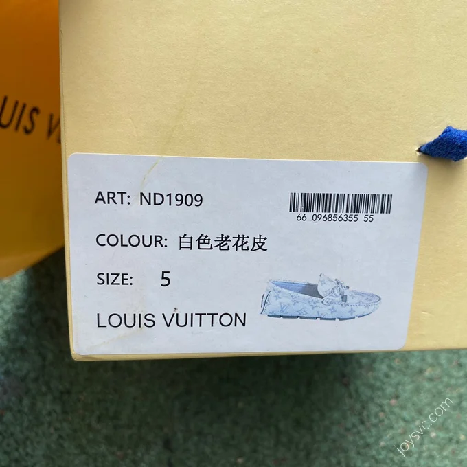 LOUIS VUITTON Moccasin White