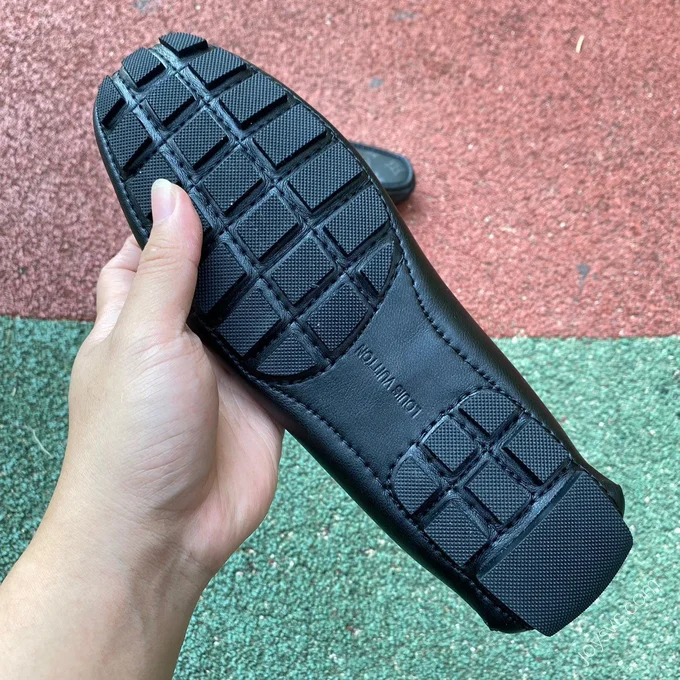 LOUIS VUITTON Moccasin Black